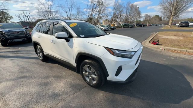 Used 2025 Toyota RAV4 XLE image 4