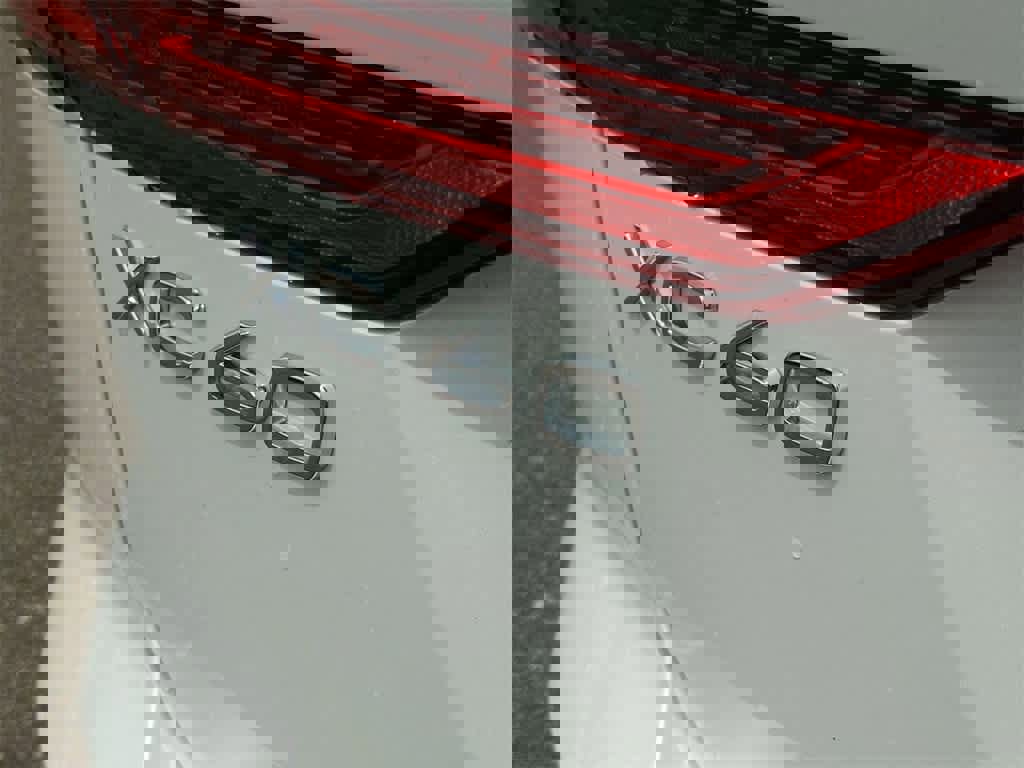 New 2025 Volvo XC60 T8 Core w/ Protection Package Premier image 11