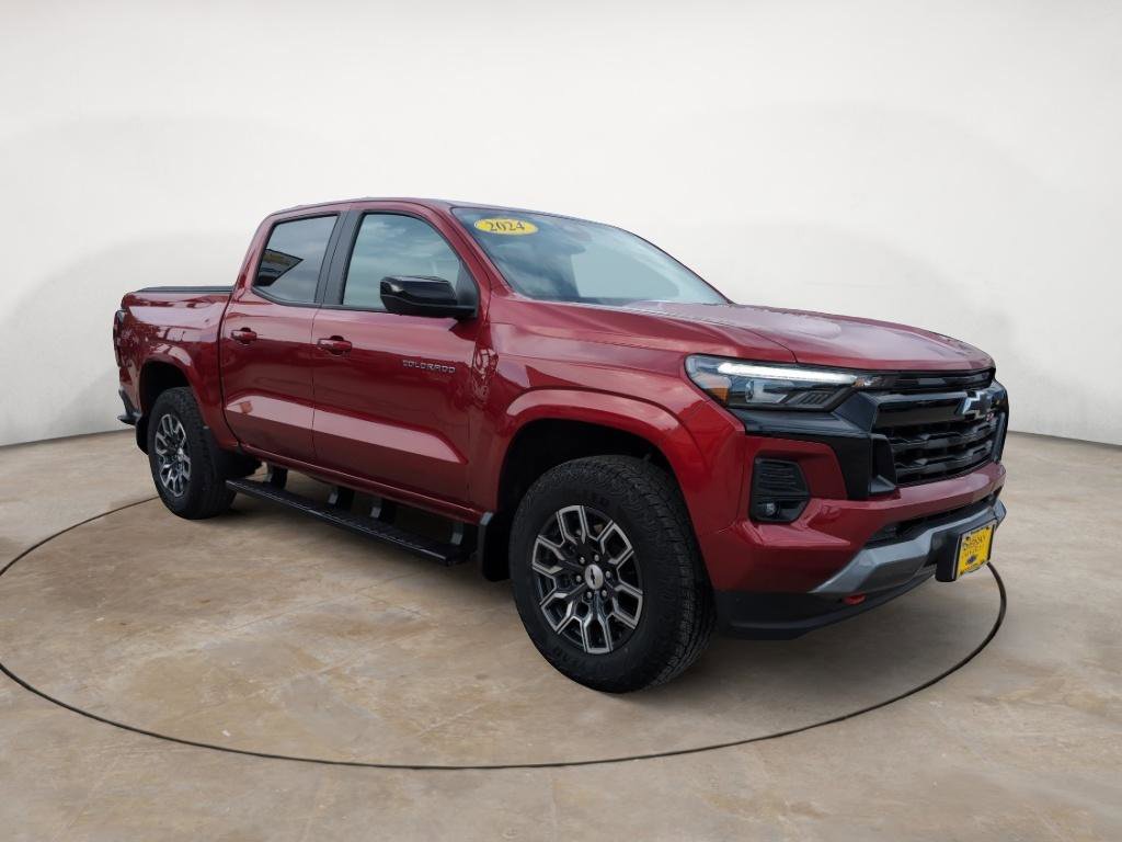 Used 2024 Chevrolet Colorado Z71 w/ Z71 Convenience Package 2