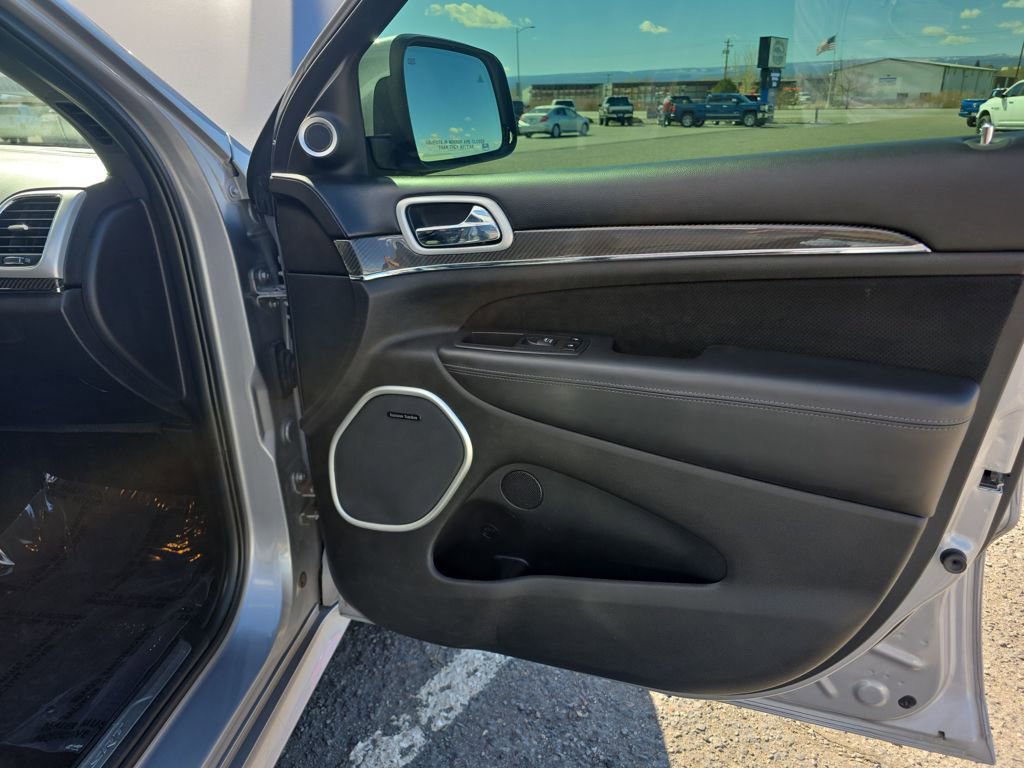 Used 2020 Jeep Grand Cherokee SRT AWD/4WD image 32