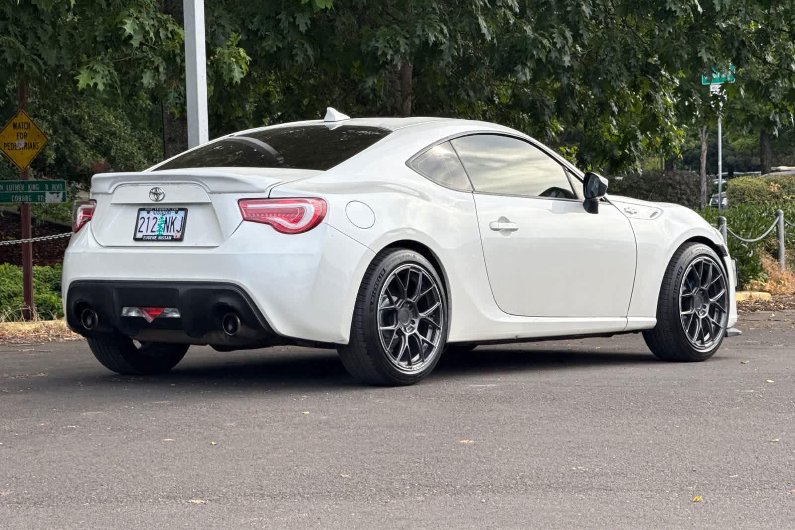 Used 2013 Scion FR-S RWD image 2
