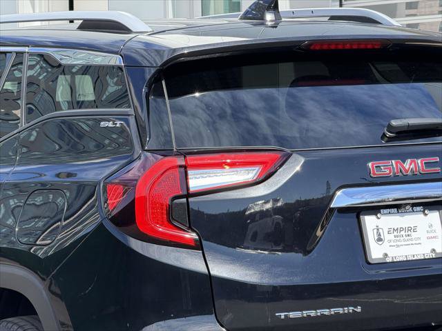 Used 2023 GMC Terrain SLT w/ Tech Package AWD/4WD image 13