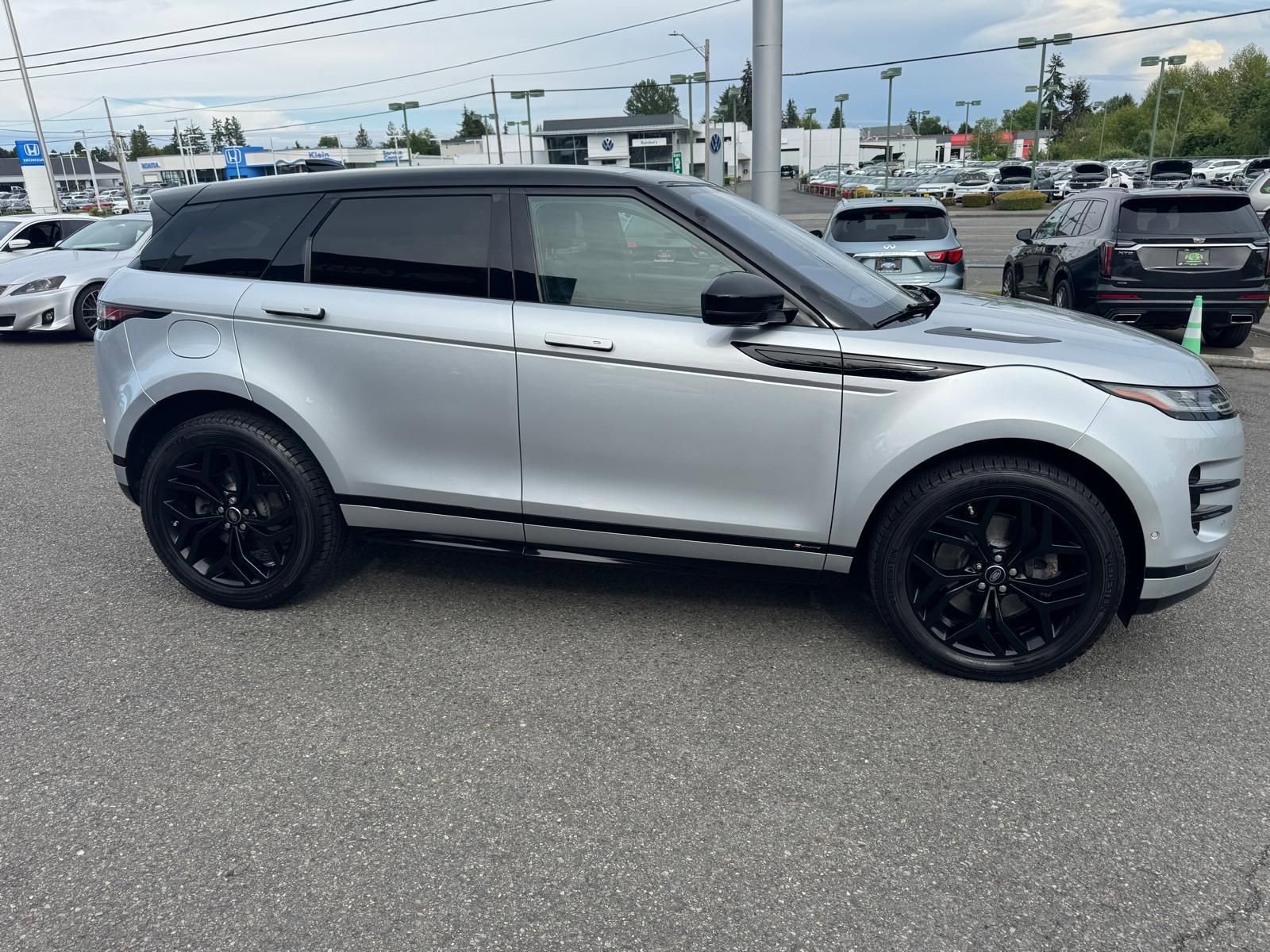 Used 2020 Land Rover Range Rover Evoque R-Dynamic SE AWD/4WD image 6