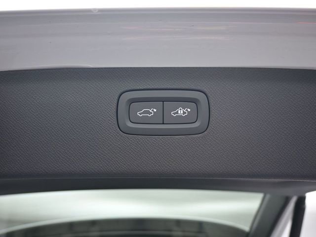 New 2026 Volvo XC90 B6 Ultra w/ Protection Package image 33