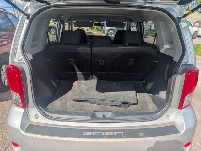 Used 2012 Scion xB FWD image 17