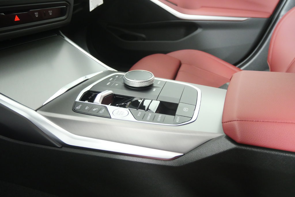 New 2026 BMW 330i Sedan w/ M Sport Package RWD image 22