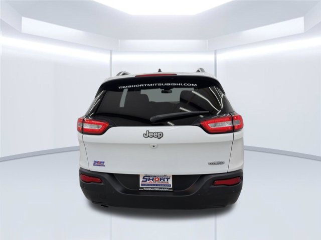 Used 2016 Jeep Cherokee Latitude w/ Safety/Convenience Group FWD image 29