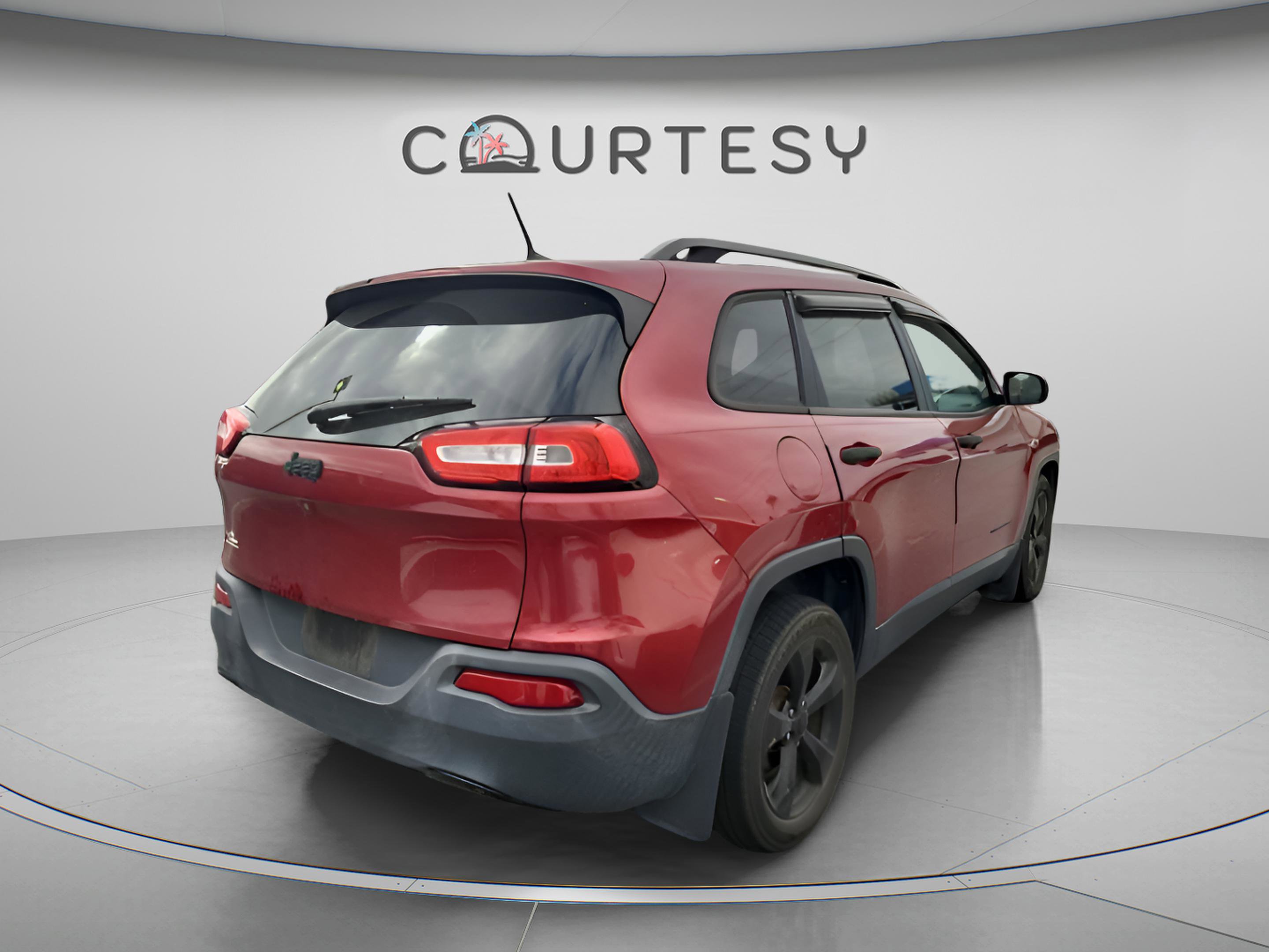 Used 2016 Jeep Cherokee Sport FWD image 6