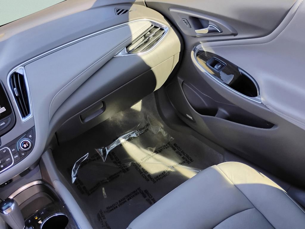 Used 2018 Chevrolet Malibu Premier w/ Premier Sun and Wheel Package image 19