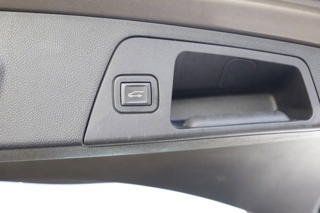 Used 2018 Buick Envision Essence image 8