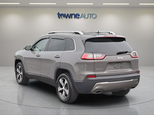 Used 2019 Jeep Cherokee Limited w/ Technology Group AWD/4WD image 3