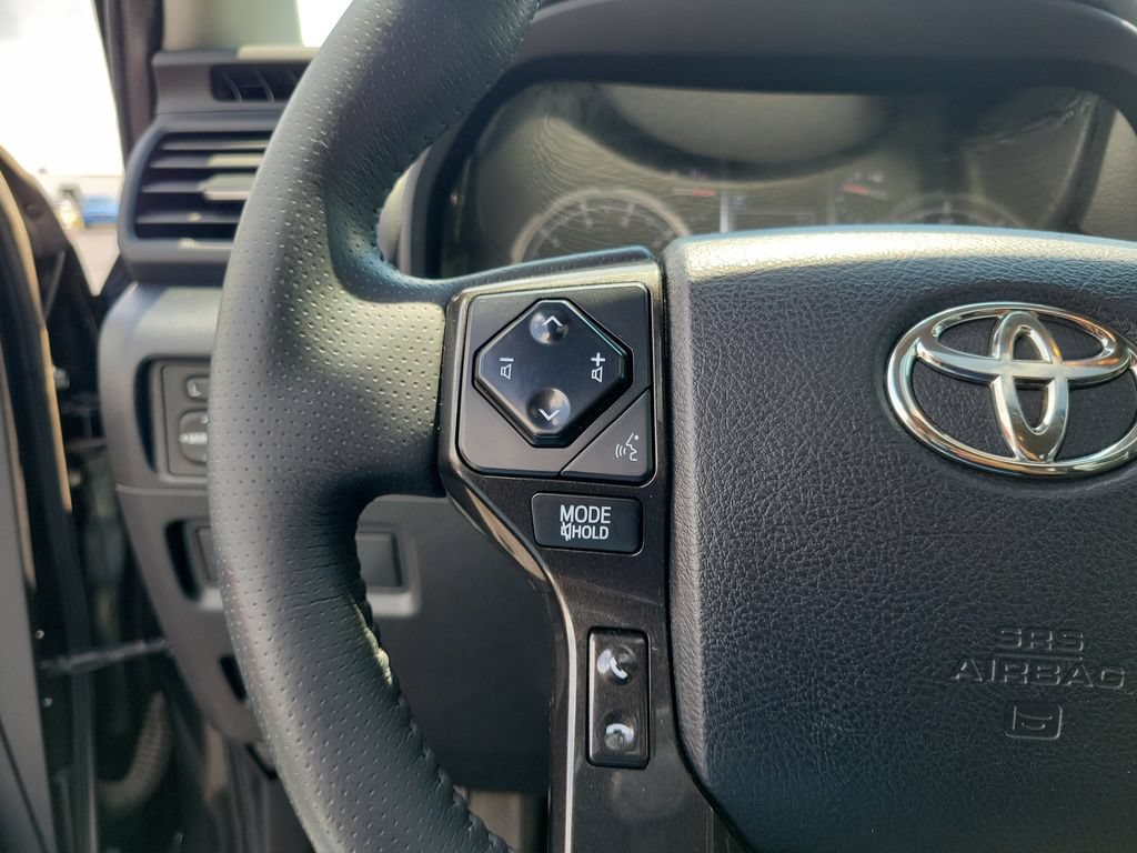 Used 2020 Toyota 4Runner TRD Off-Road Premium w/ Moonroof Package AWD/4WD image 24