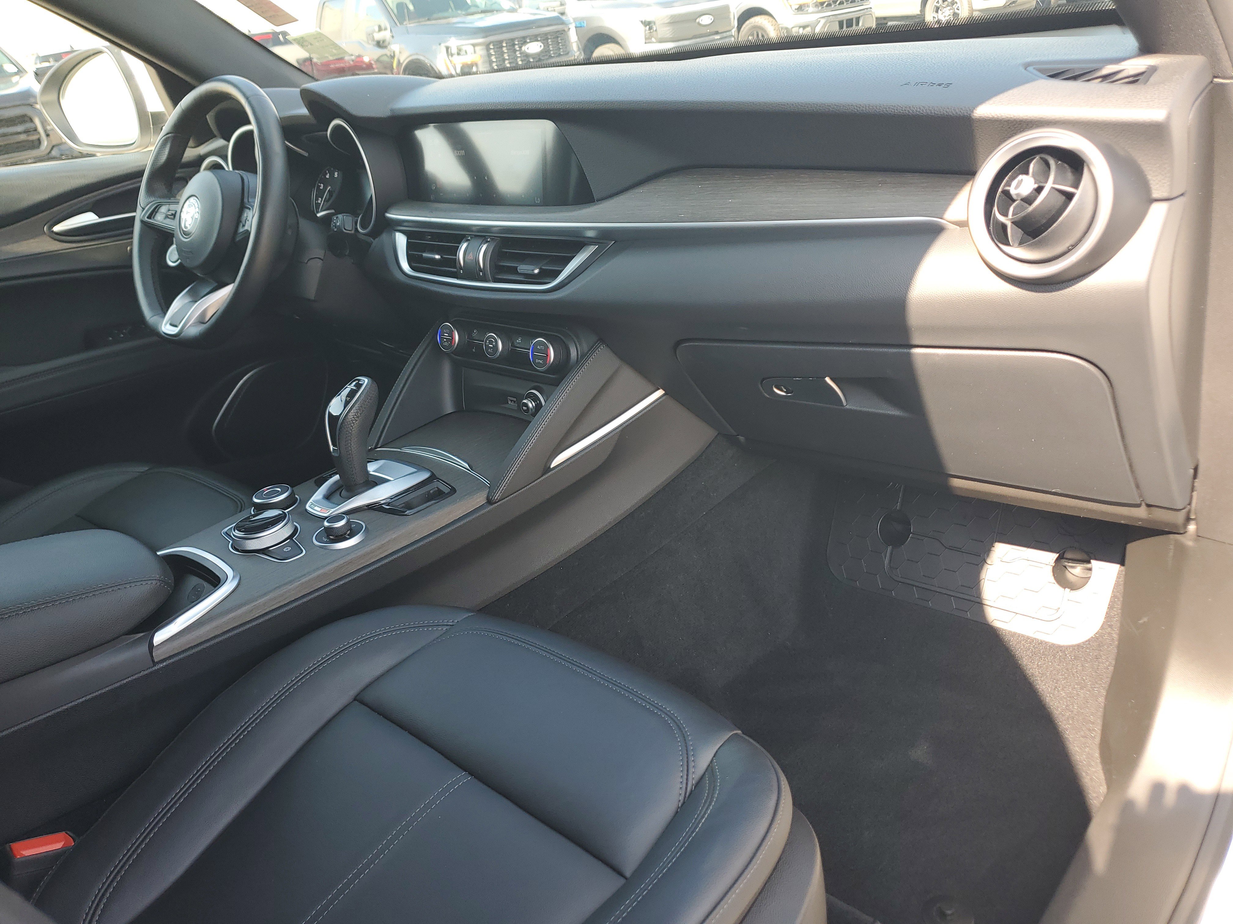 Used 2022 Alfa Romeo Stelvio Ti w/ Active Assist Plus Package image 19