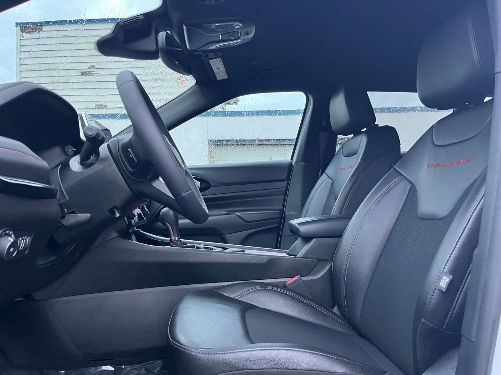 Used 2025 Jeep Compass Trailhawk image 25