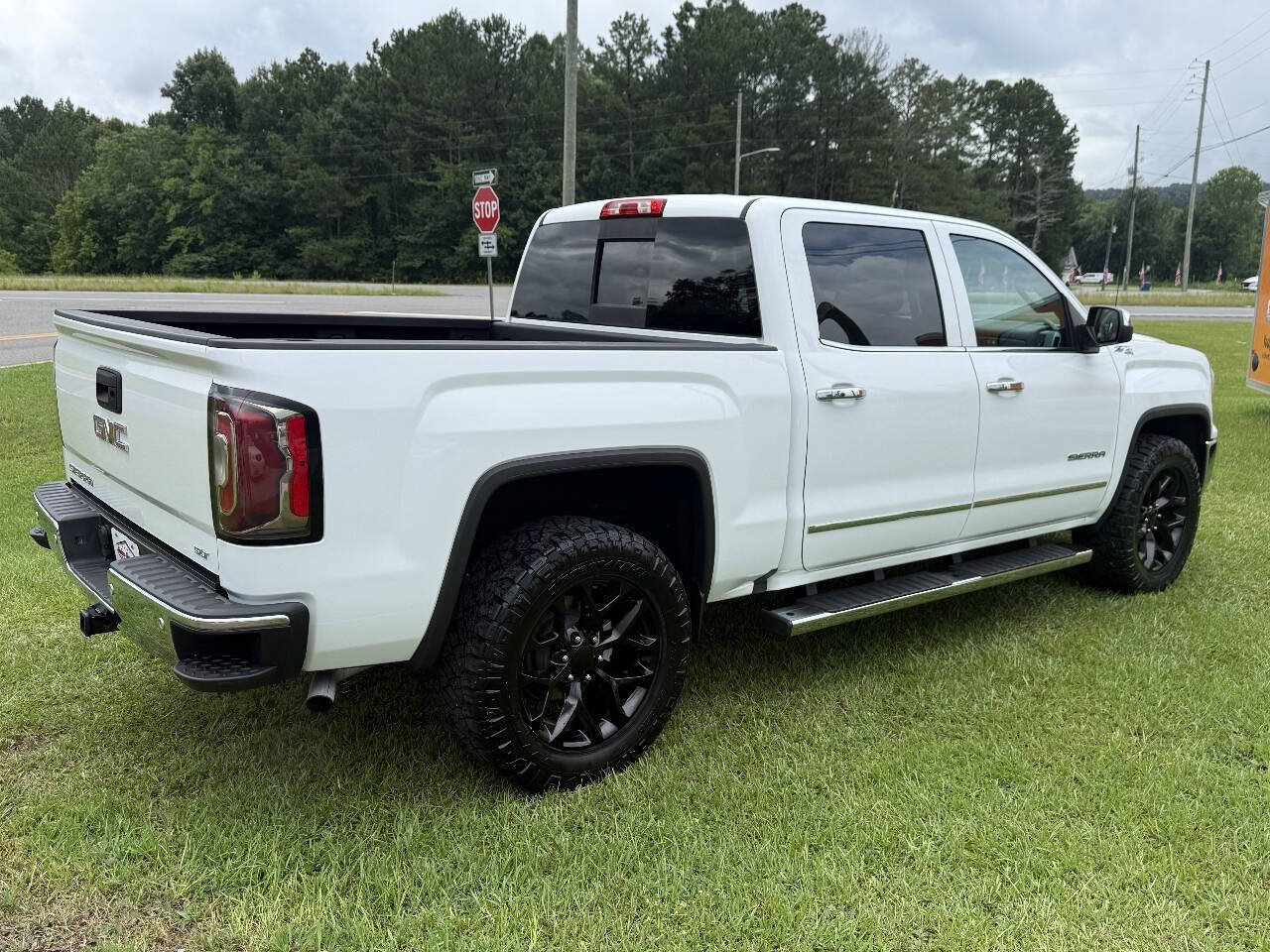Used 2018 GMC Sierra 1500 SLT AWD/4WD image 7