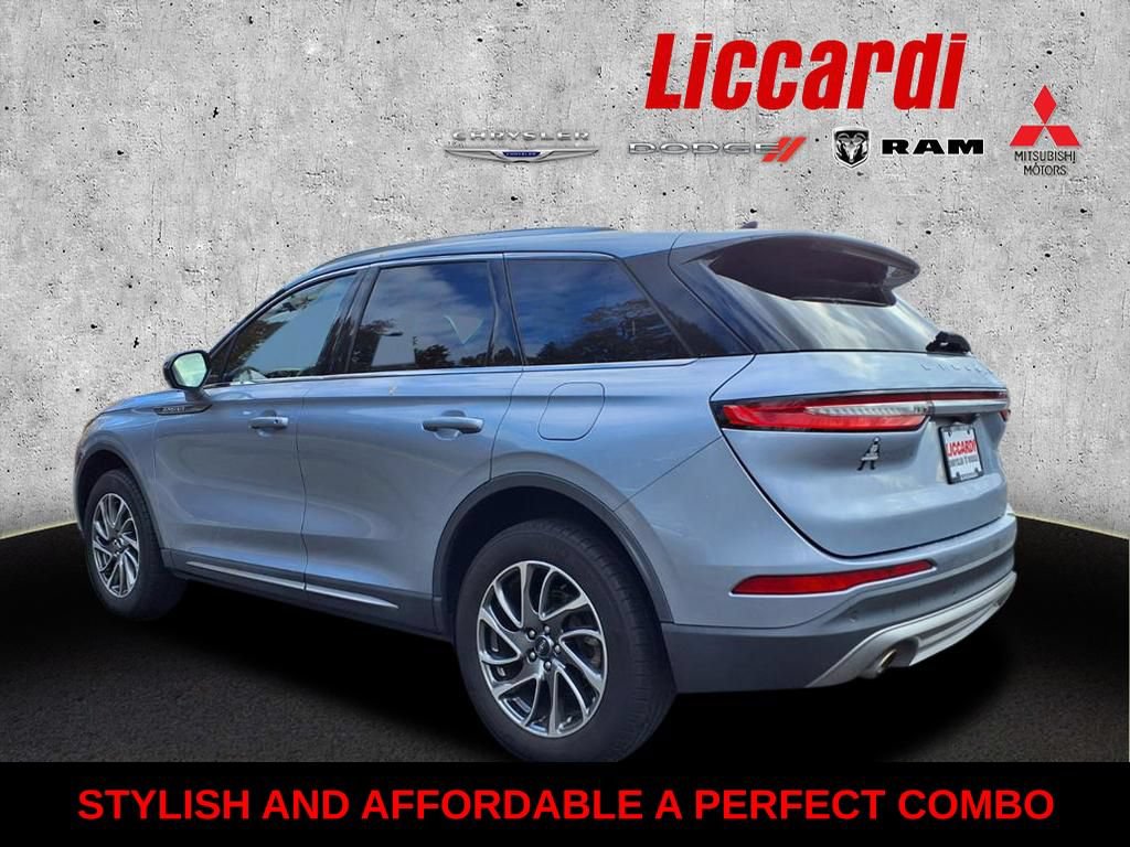 Used 2022 Lincoln Corsair AWD w/ Equipment Group 101A image 3