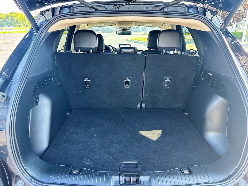 Used 2020 Ford Escape Titanium image 27