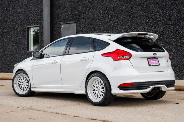Used 2016 Ford Focus ST image 7