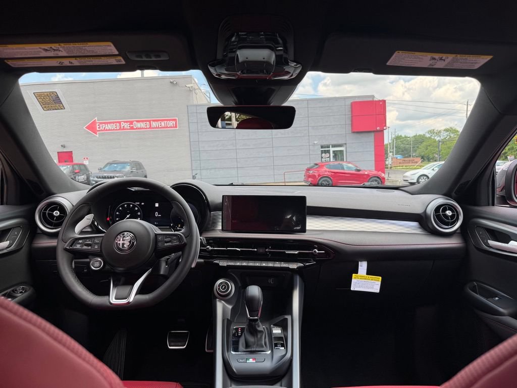 New 2026 Alfa Romeo Tonale w/ Quick Order Package 23H Volce AWD/4WD image 34