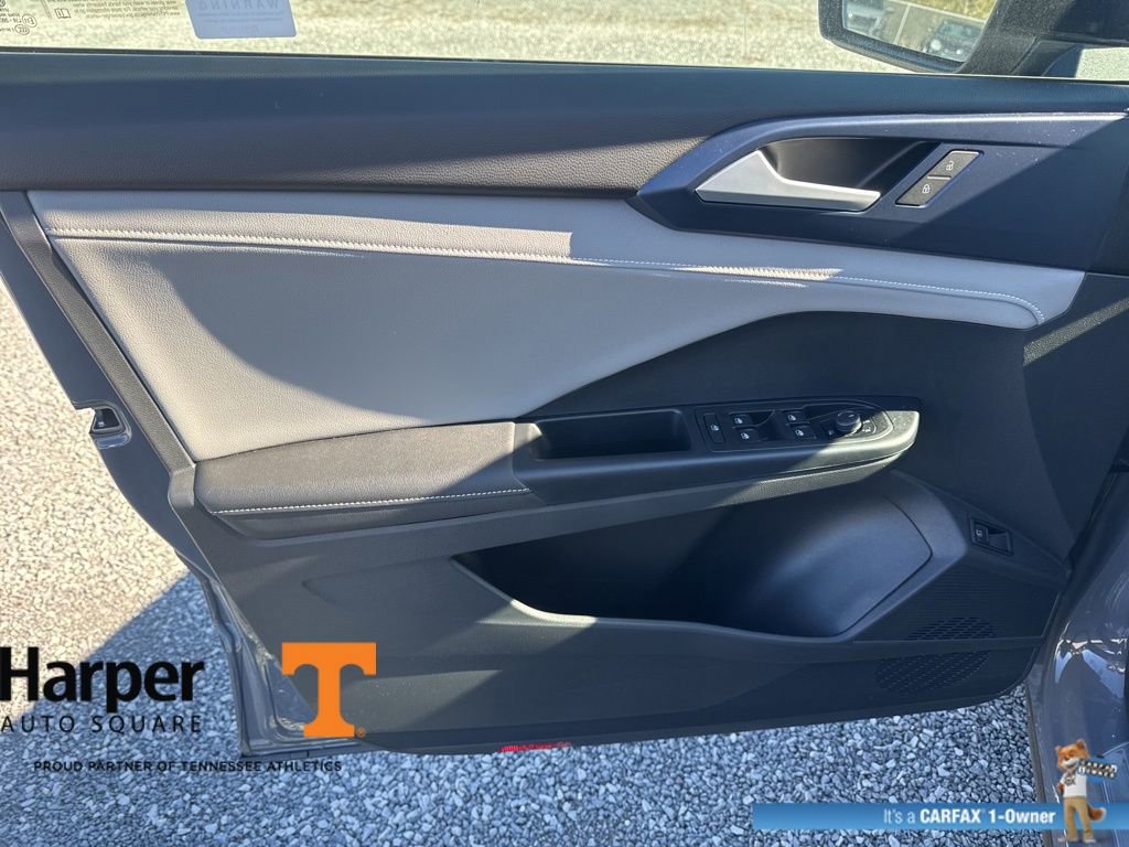 Used 2024 Volkswagen Taos SE w/ Panoramic Sunroof Package image 20