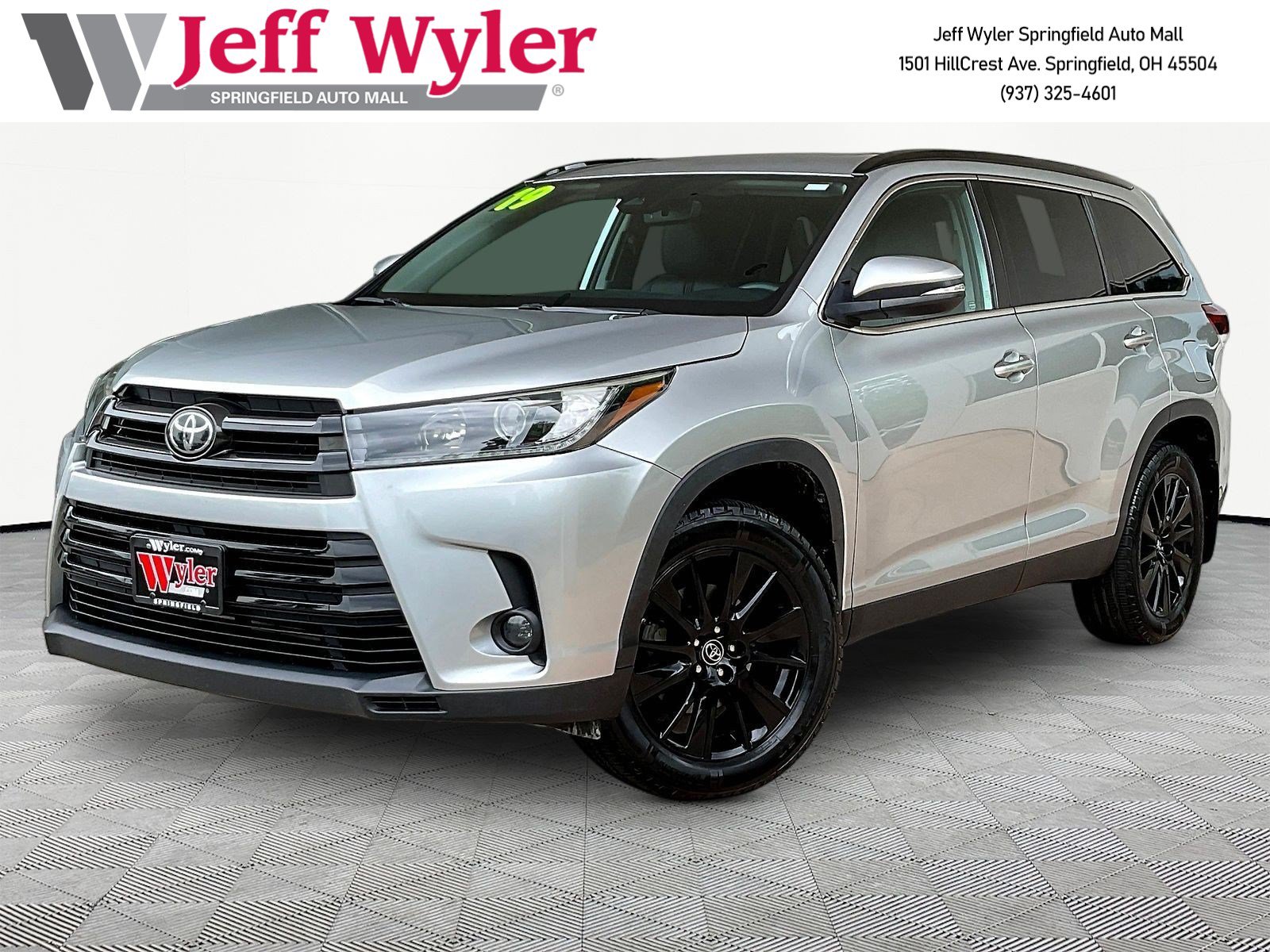 Used 2019 Toyota Highlander SE AWD/4WD image 1