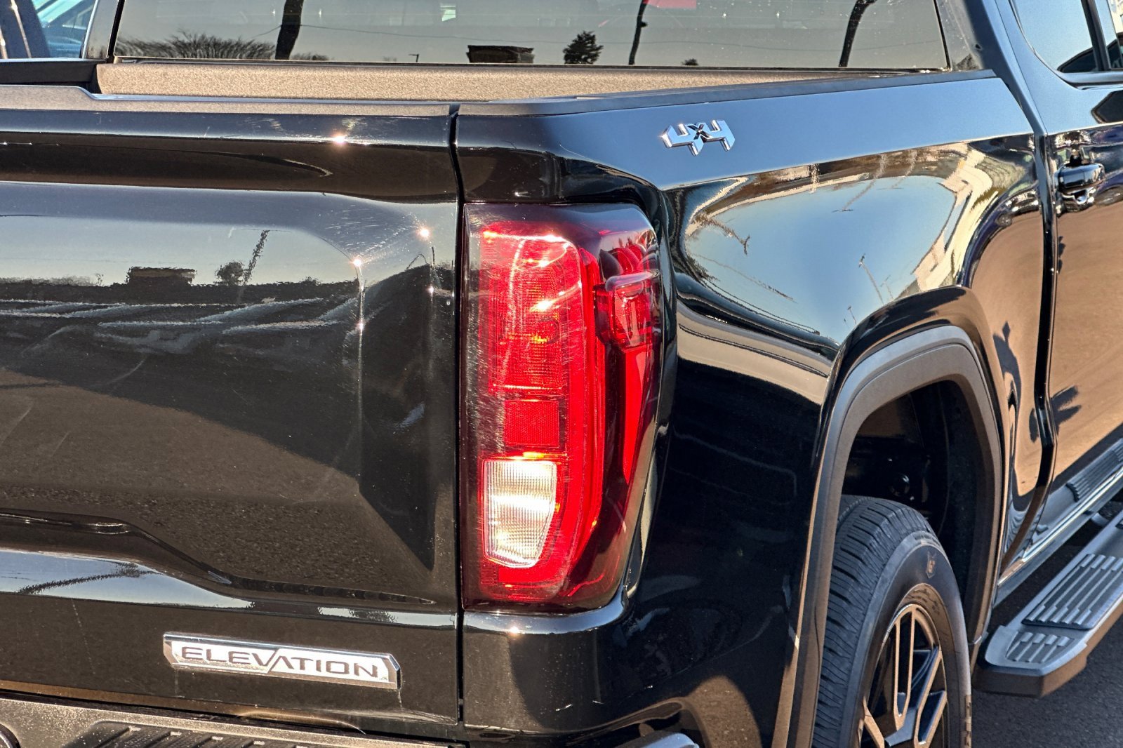 Used 2024 GMC Sierra 1500 Elevation w/ LPO, Elevation Black Package image 25
