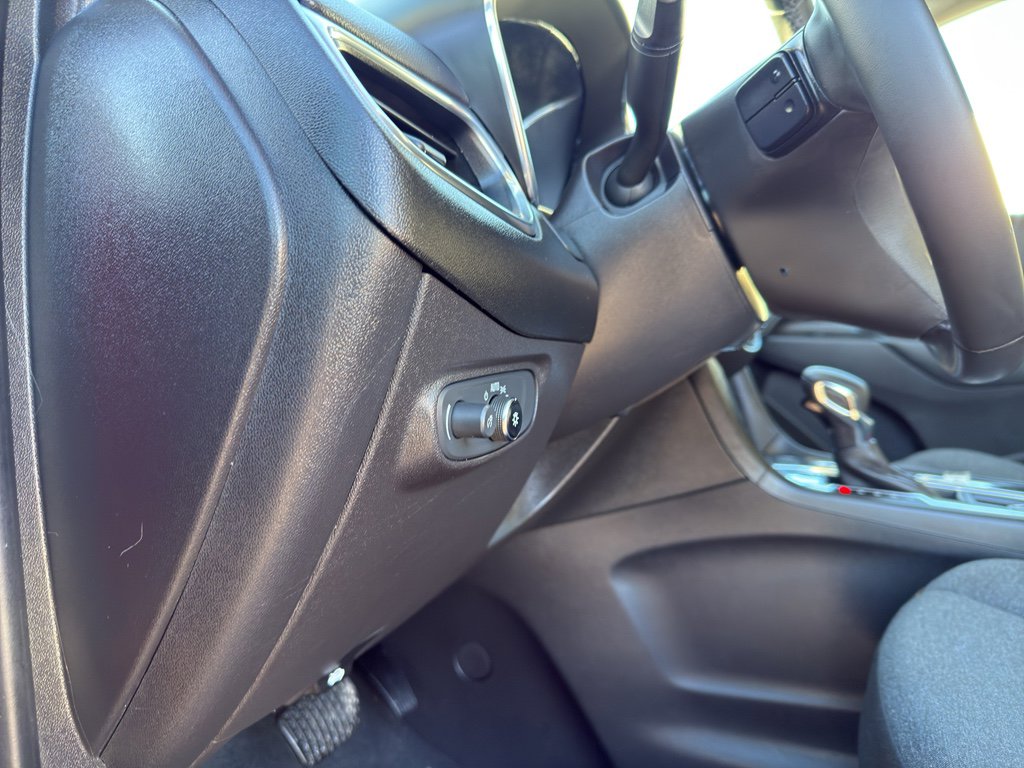 Used 2023 Chevrolet Equinox LT image 14