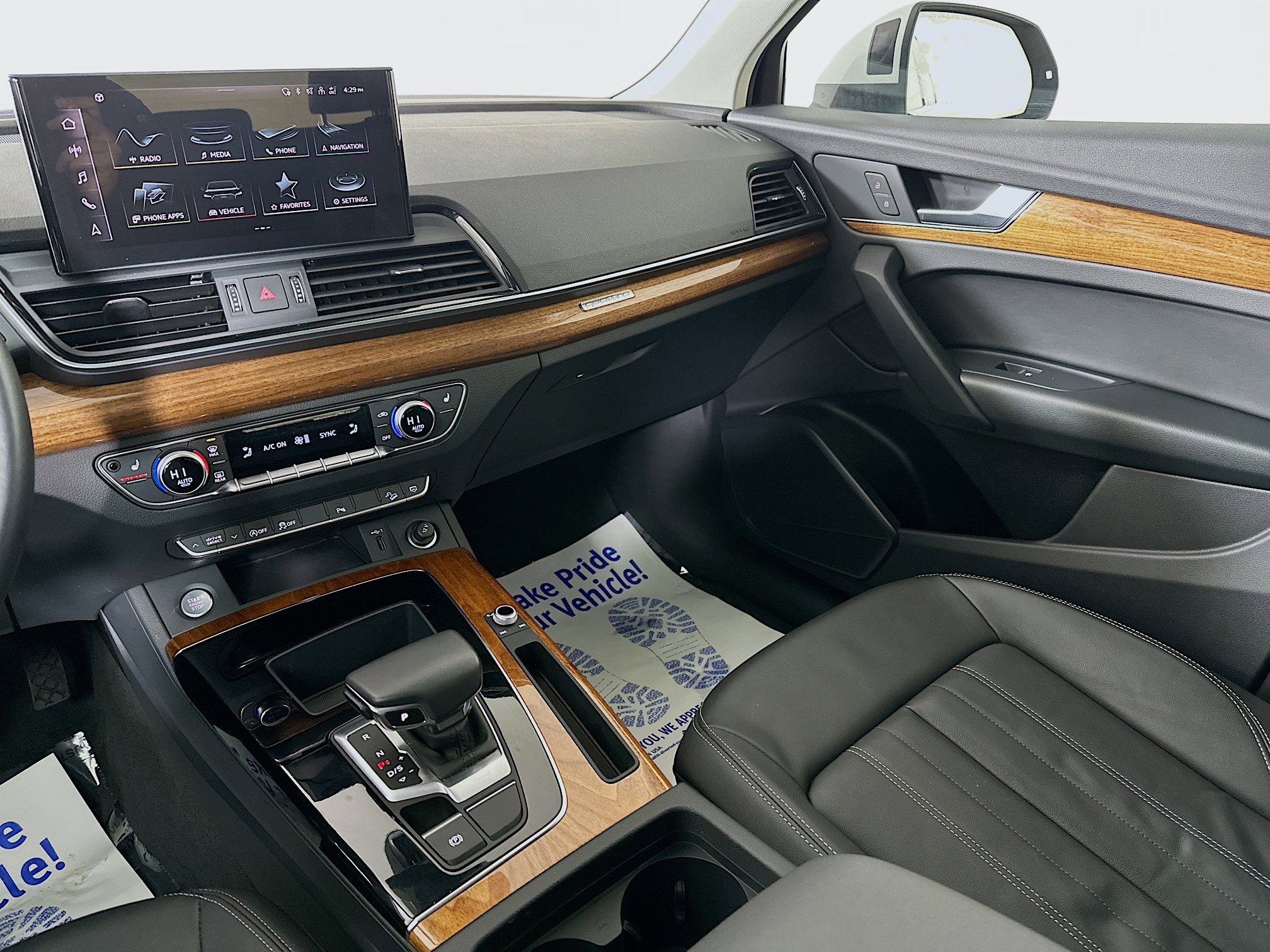 Used 2023 Audi Q5 2.0T Premium w/ Convenience Package image 22