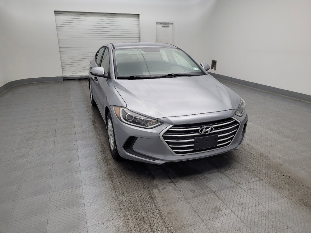 Used 2017 Hyundai Elantra SE image 14