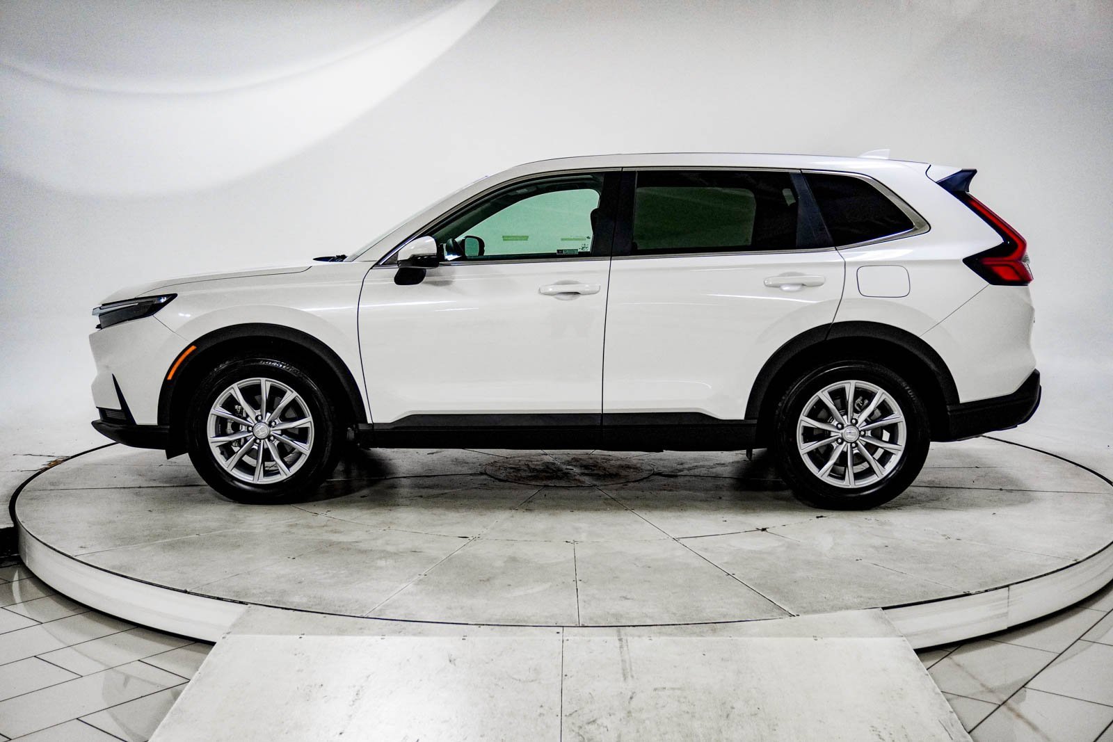 Certified 2025 Honda CR-V EX image 5