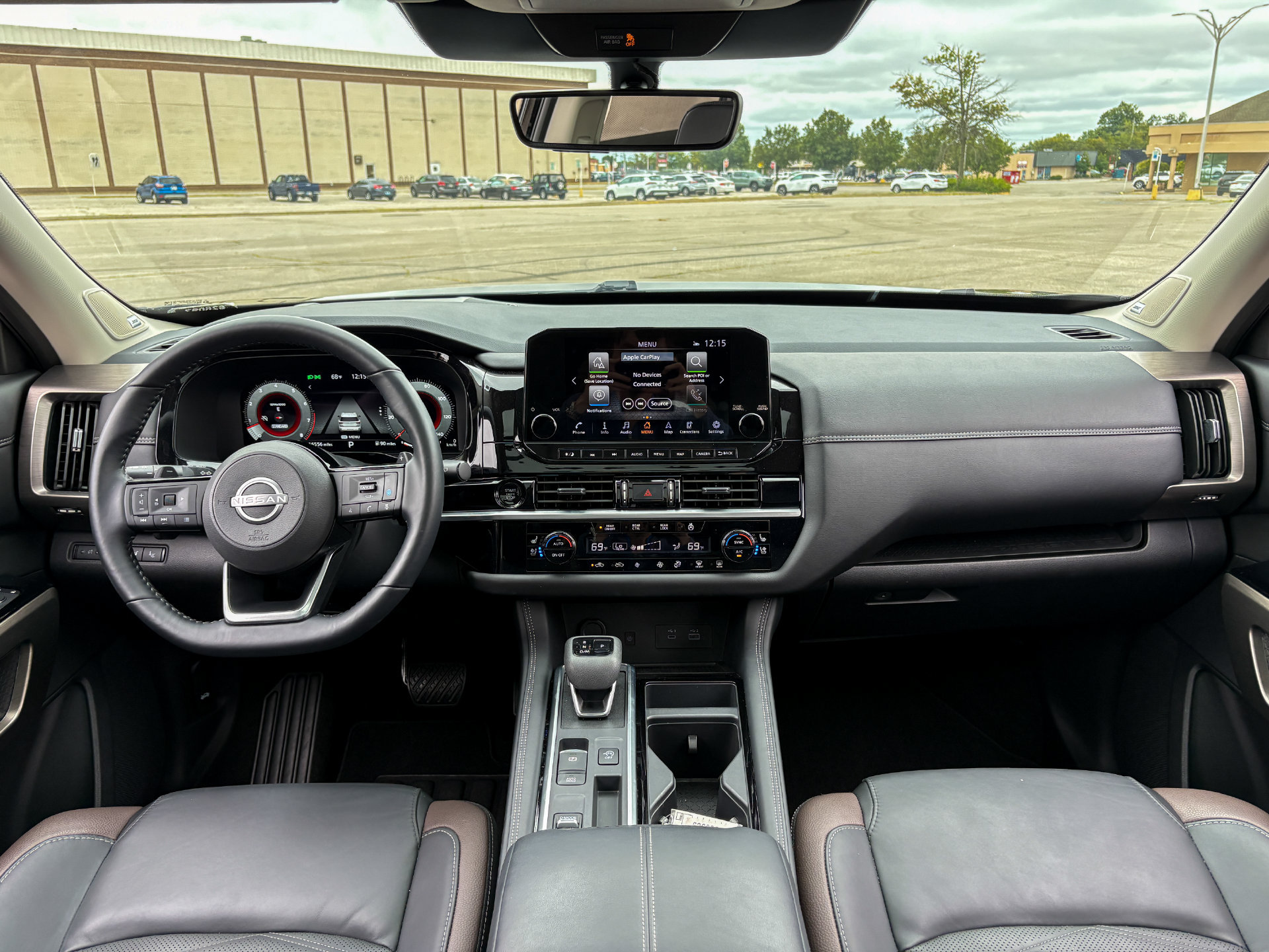 Used 2025 Nissan Pathfinder Platinum FWD image 30