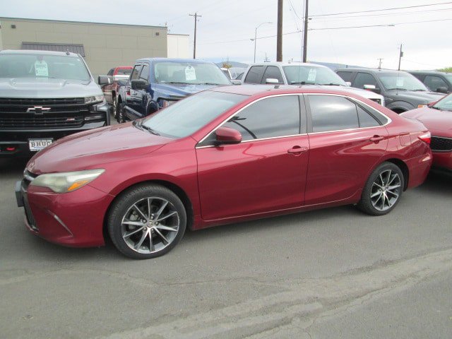 Used 2016 Toyota Camry XSE w/ Moonroof Package FWD image 1