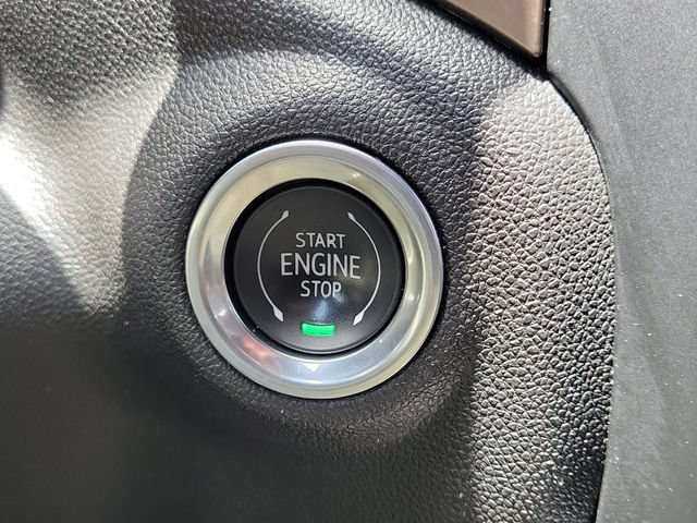 Used 2020 Chevrolet Silverado 1500 High Country w/ Technology Package RWD image 25