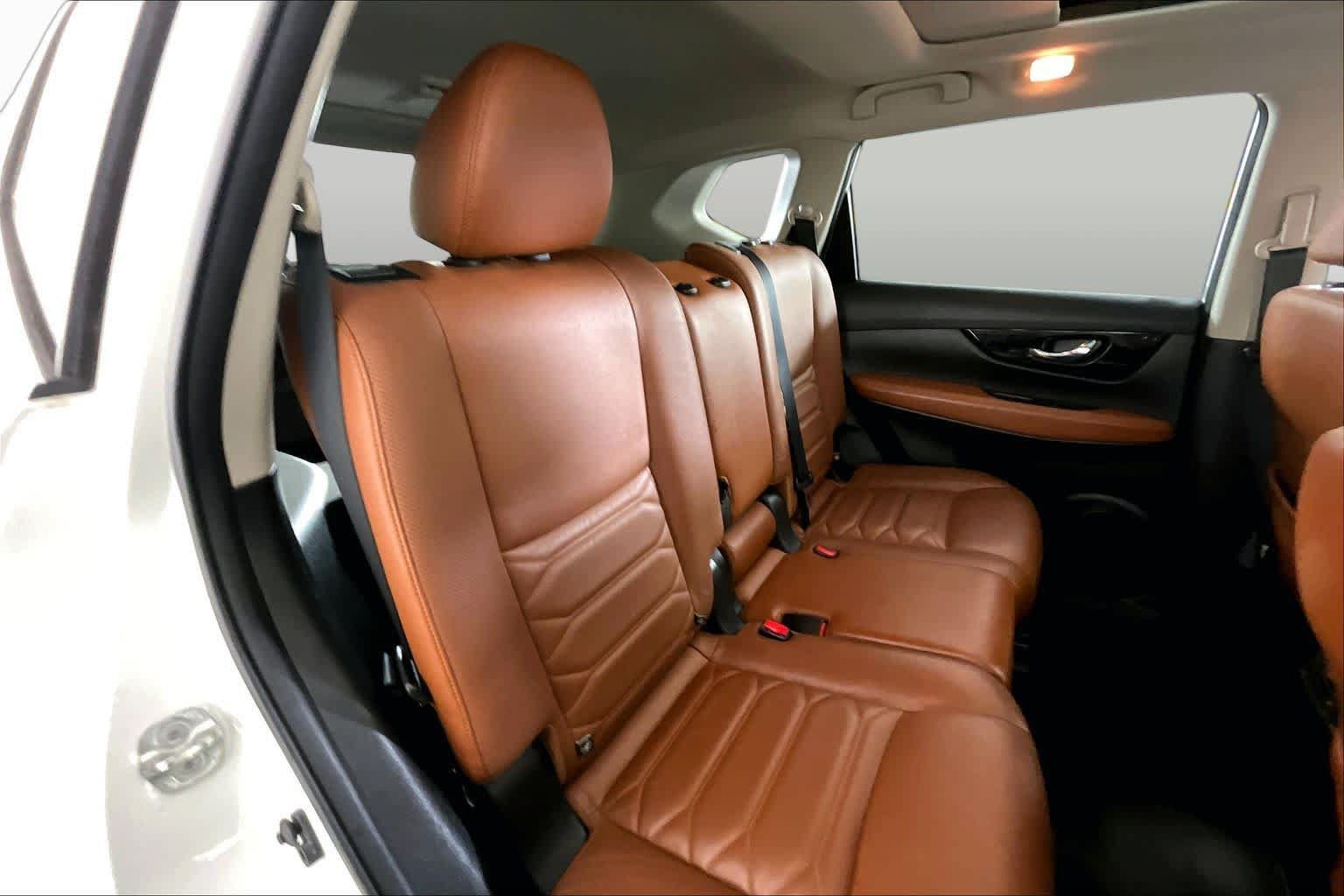 Used 2018 Nissan Rogue SL w/ Premium Package FWD image 19