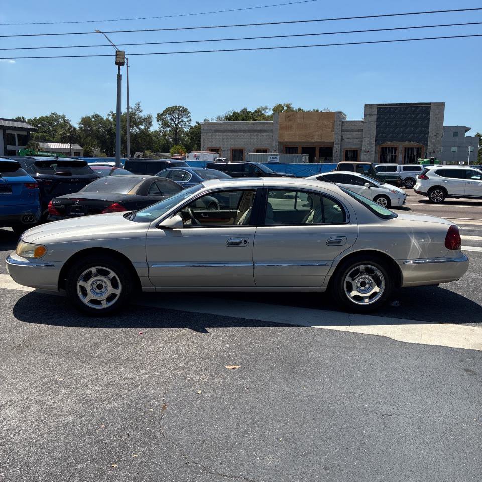Used 1999 Lincoln Continental FWD image 2