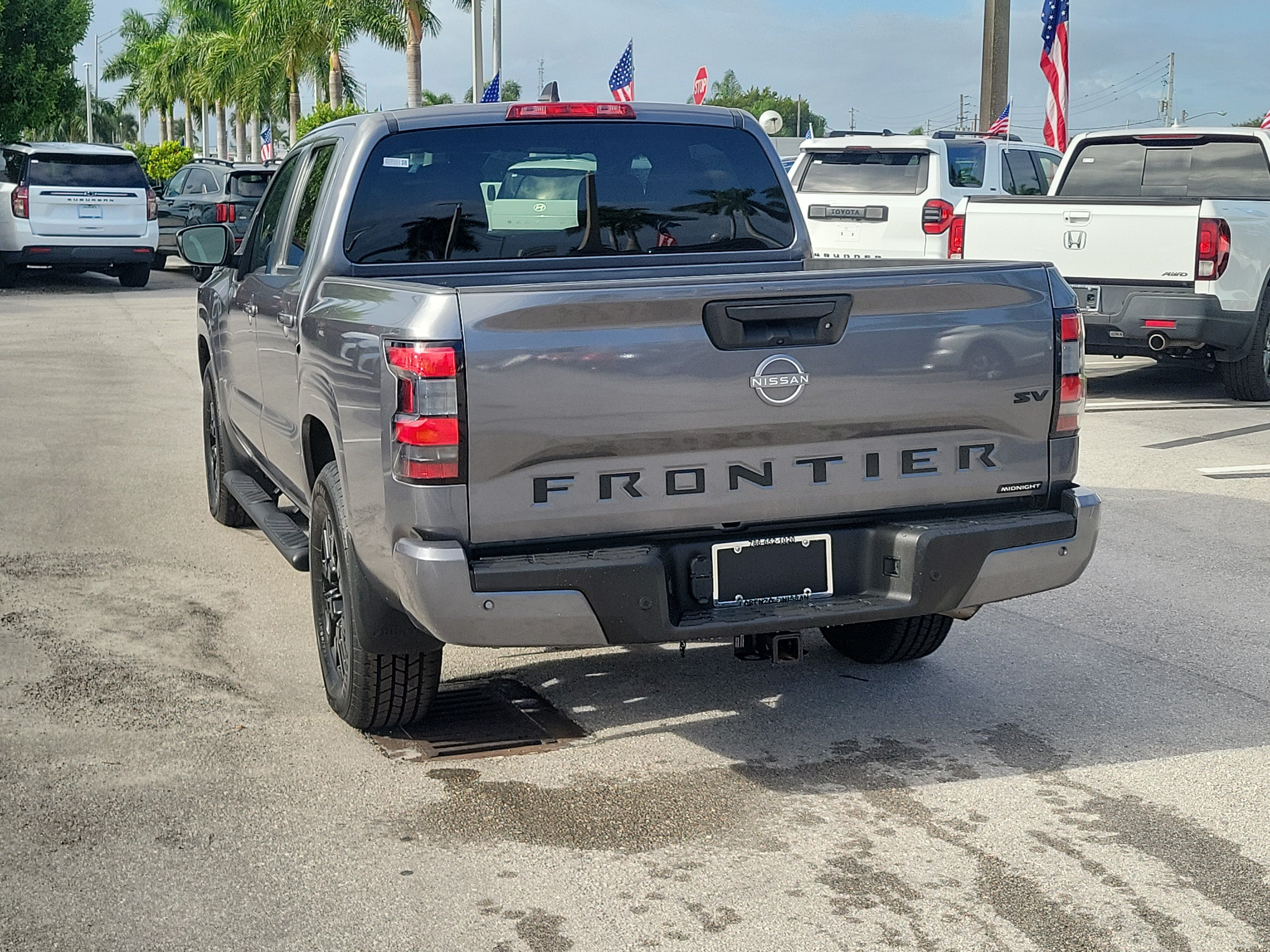 Used 2023 Nissan Frontier SV w/ Midnight Edition Package RWD image 7