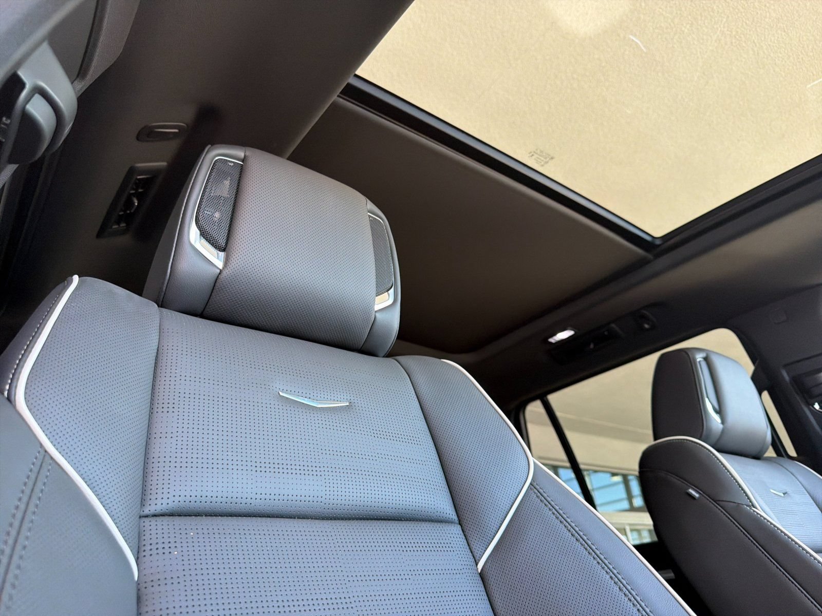 New 2026 Cadillac Escalade Sport AWD/4WD image 16