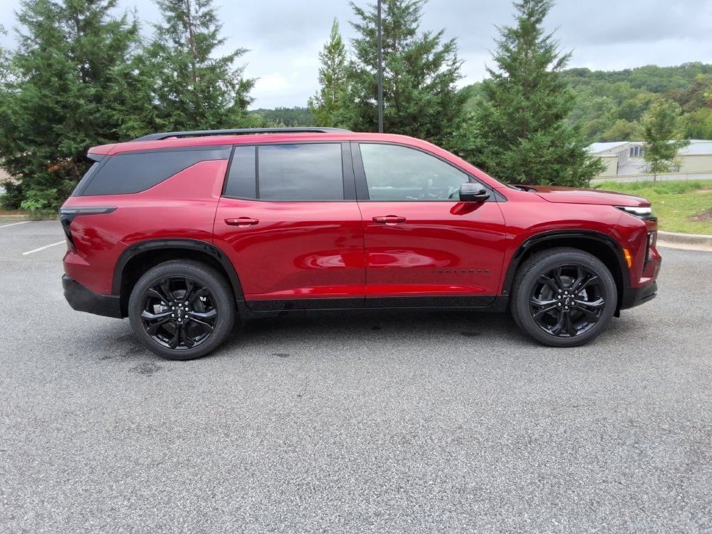 New 2027 Chevrolet Traverse RS FWD image 4
