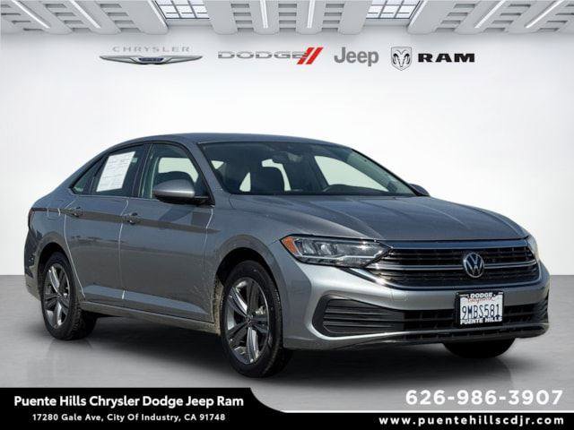 Used 2024 Volkswagen Jetta SE