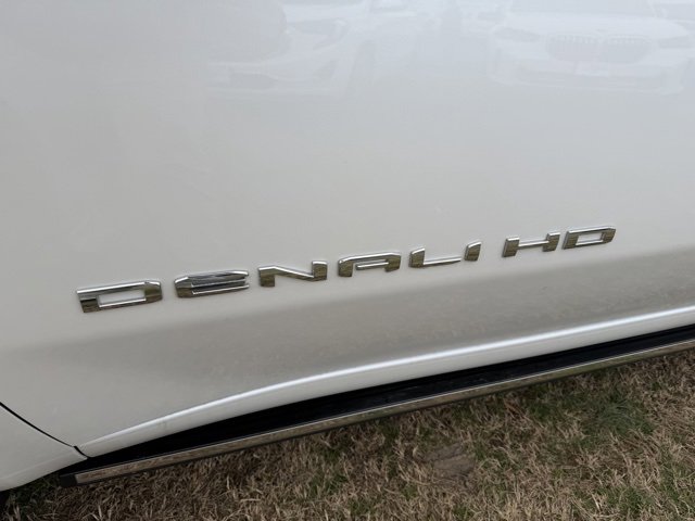 Used 2024 GMC Sierra 3500 Denali w/ Denali Reserve Package image 10