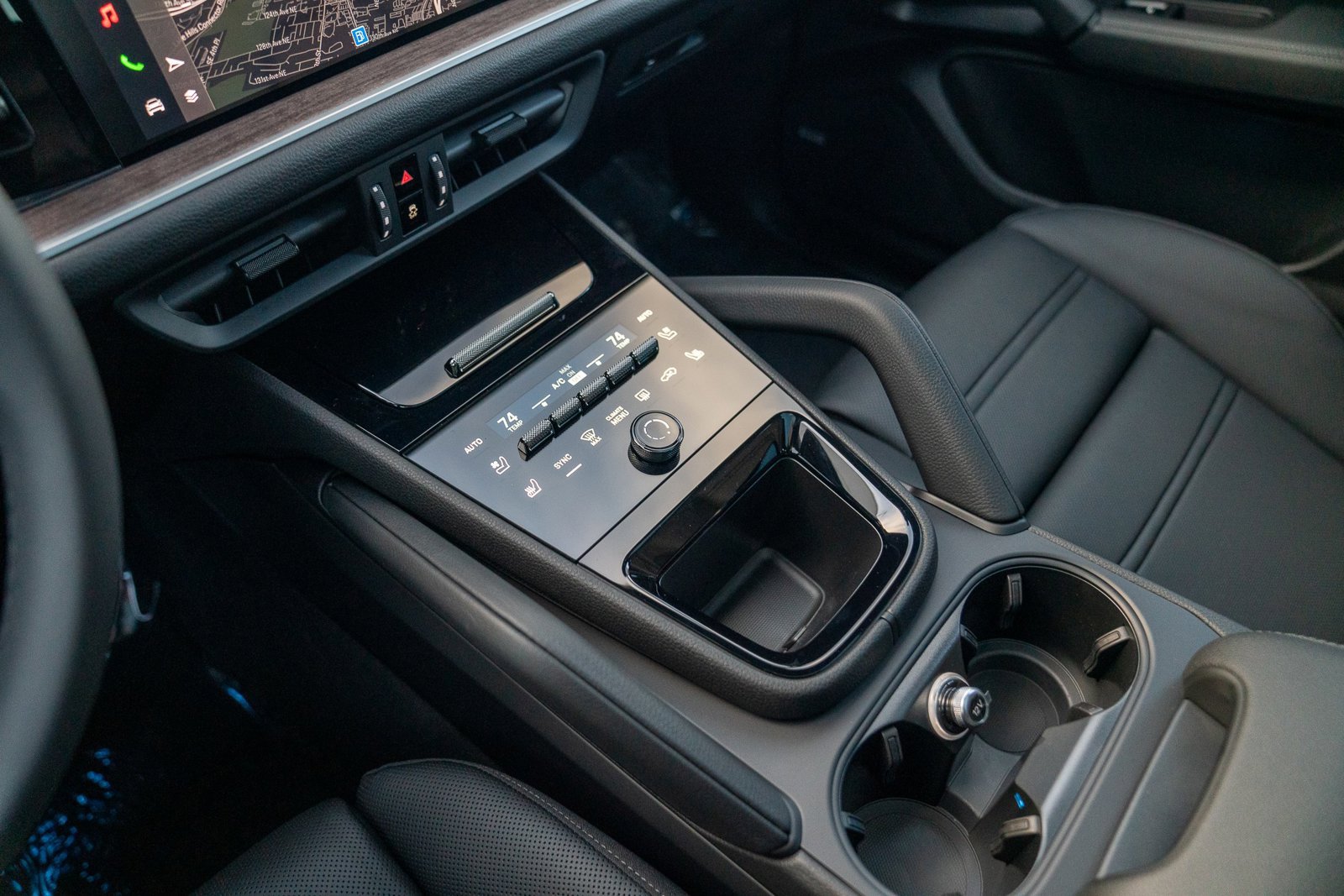 New 2026 Porsche Cayenne E-Hybrid Coupe AWD/4WD image 21