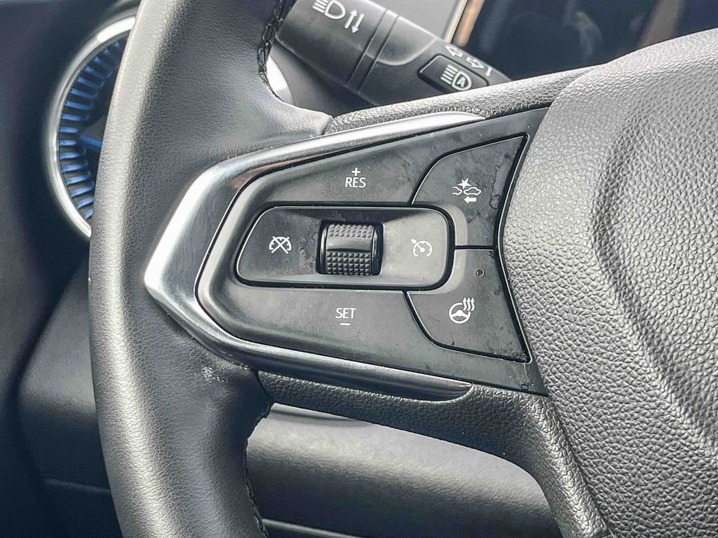 Certified 2025 Chevrolet Trax LT w/ LT Convenience Package image 20