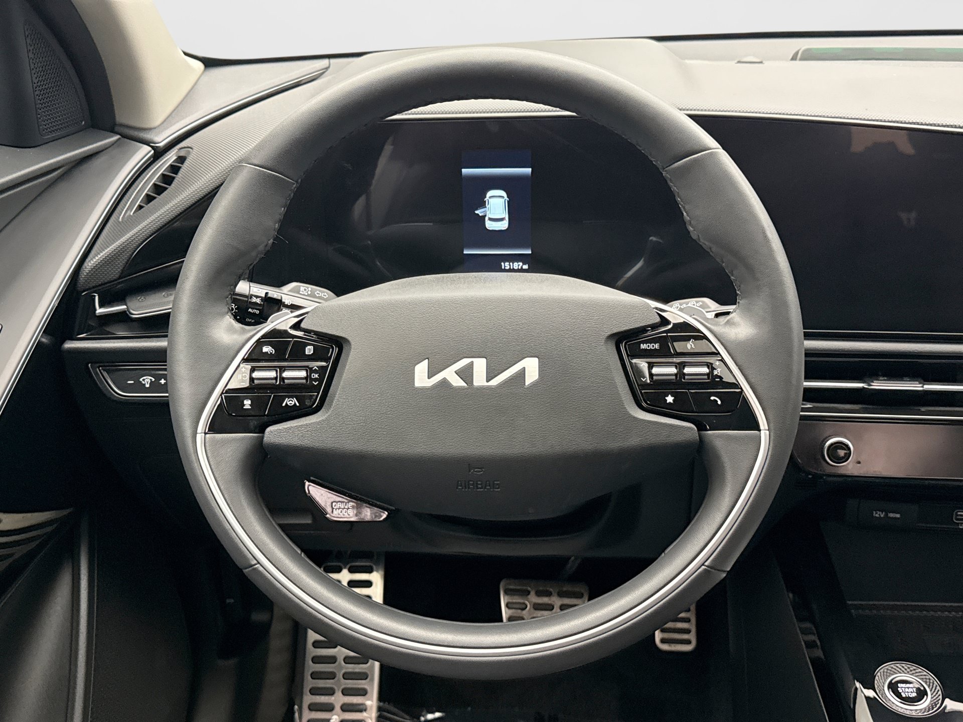 Used 2023 Kia Niro SX Touring FWD image 12