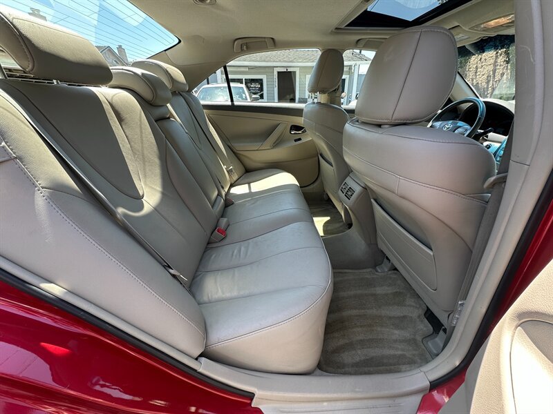 Used 2008 Toyota Camry Hybrid FWD image 16