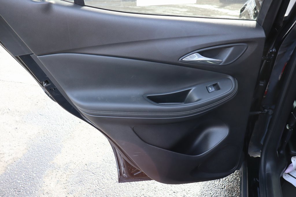 Used 2021 Buick Encore GX Select image 27