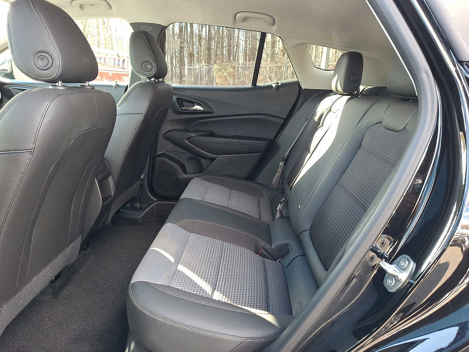 Used 2024 Chevrolet Trax LT w/ Driver Confidence Package image 11