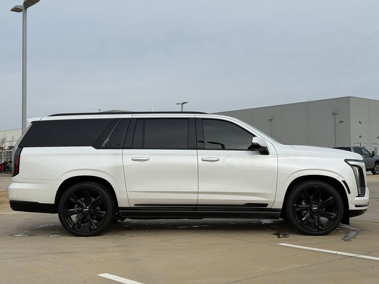 Certified 2025 Cadillac Escalade ESV Sport Platinum w/ LPO, Floor Liner Package image 8