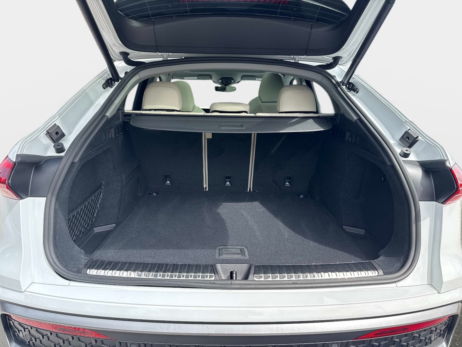 Certified 2025 Audi Q5 Premium Plus AWD/4WD image 9