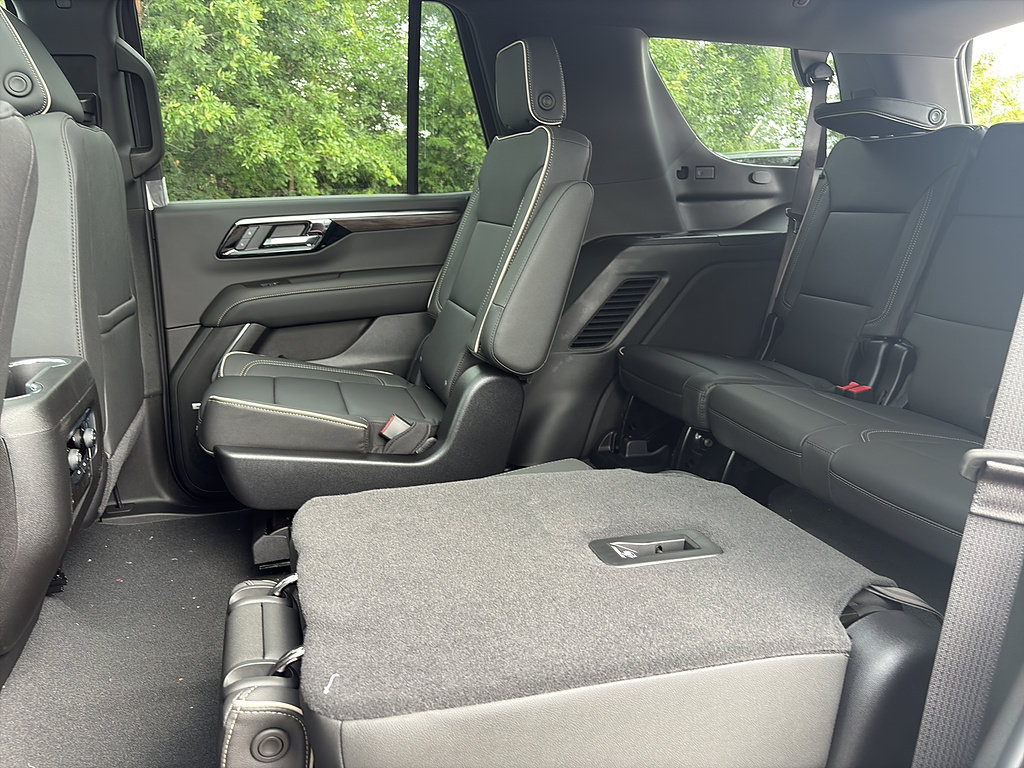 New 2026 Chevrolet Tahoe Premier w/ Sun And Tow Package AWD/4WD image 15