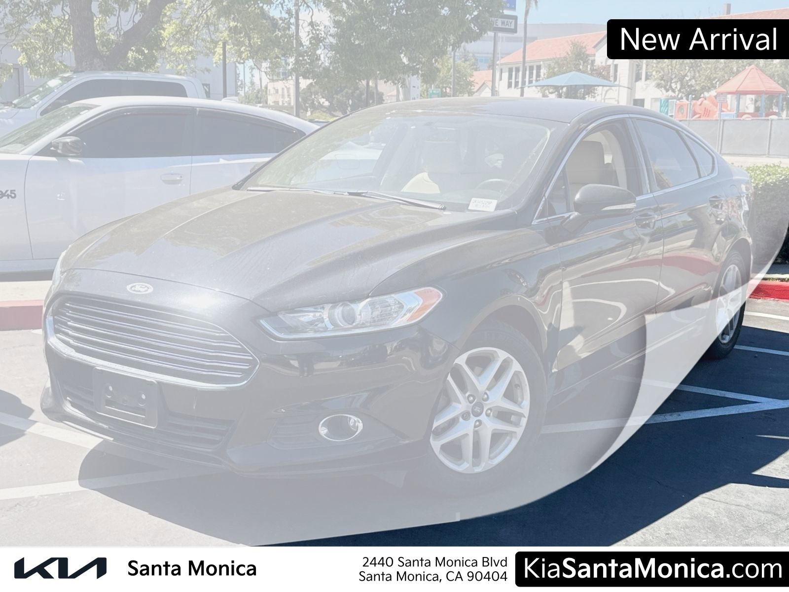 Used 2016 Ford Fusion SE w/ Equipment Group 202A image 3
